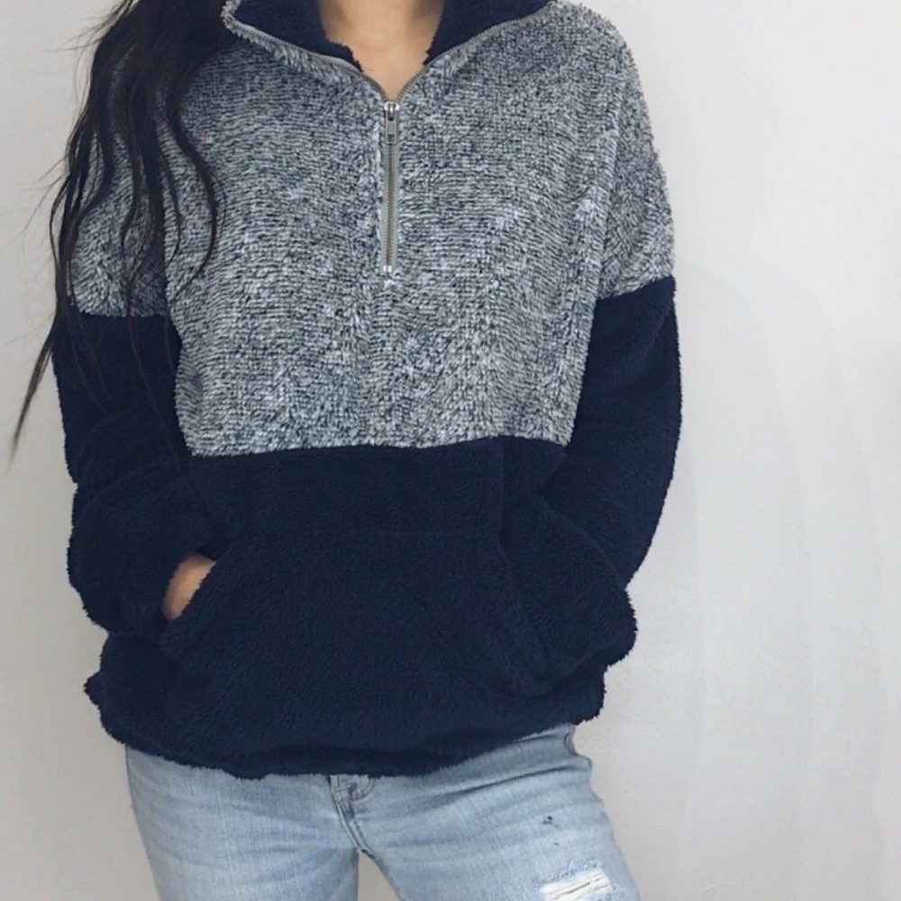 🆕Camila - Navy Fuzzy Pullover - Picture 3 of 7